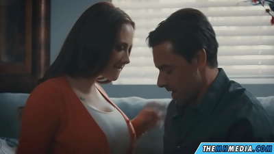 ਇੱਕ ਚੰਗੀ busty ਮੰਮੀ ਨਾਲ ਰੋਮਾਂਟਿਕ ਸੈਕਸ